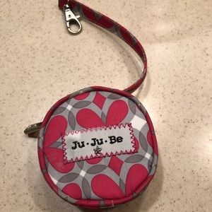 Ju•Ju•Be pacifier pod